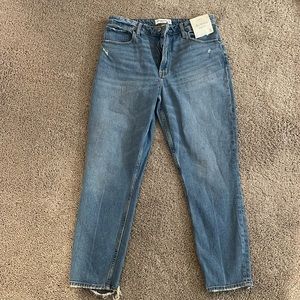 Abercrombie and Fitch, the skinny high-rise size 30
